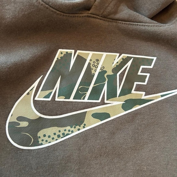 Hunter Green Nike Hoodie/ Camo Swoosh - Size M 5/6 Year- - Picture 2 of 4